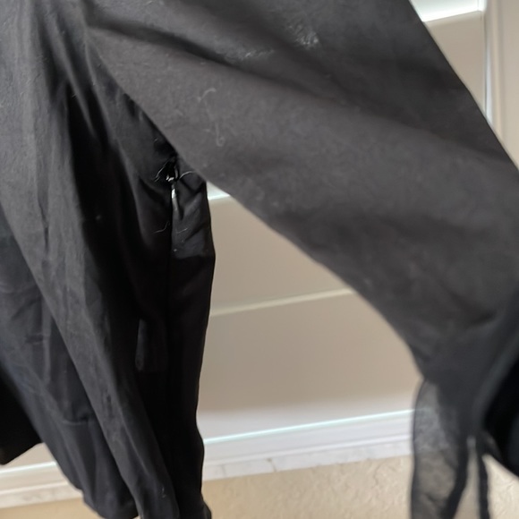 alice+olivia black long sleeve Renaissance lace sleeve blouse - Picture 5 of 7